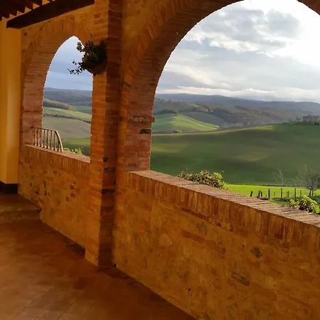 Gli Archi Di Corsanello سيينا